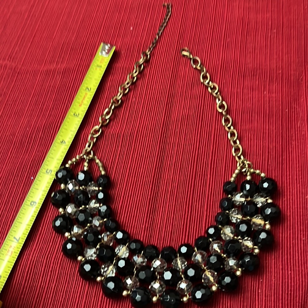 💥3/ $13💥VTG:Black and Clear diamond Cut beads Necklace. - Picture 4 of 5